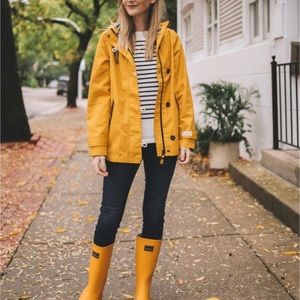 Joules Antique Yellow Gold Raincoat Nautical US 4